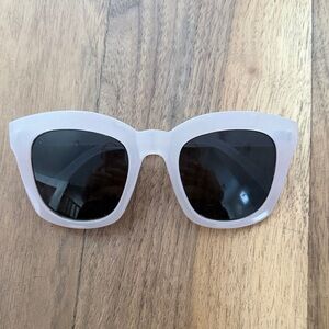 Oversize Sunglasses in milky Pale Pink